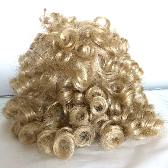 Doll wig blonde Ringletts size 10 curly long doll wig blonde by playhouse coll. - Picture 4 of 16